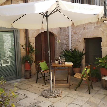 Corte Sagarriga Visconti Bed & Breakfast Giovinazzo Exterior photo