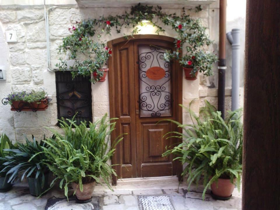 Corte Sagarriga Visconti Bed & Breakfast Giovinazzo Exterior photo