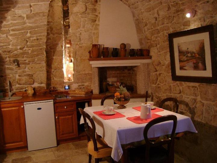 Corte Sagarriga Visconti Bed & Breakfast Giovinazzo Exterior photo