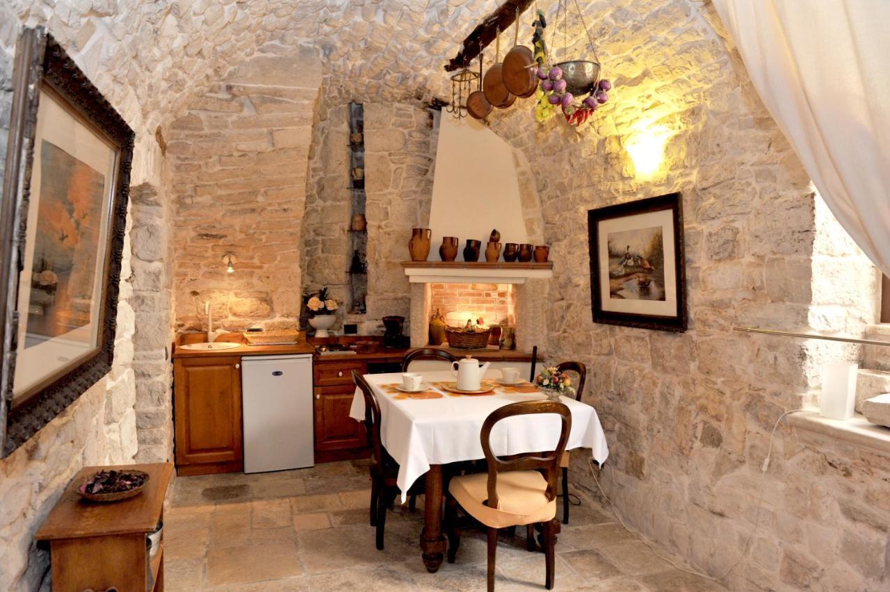 Corte Sagarriga Visconti Bed & Breakfast Giovinazzo Exterior photo