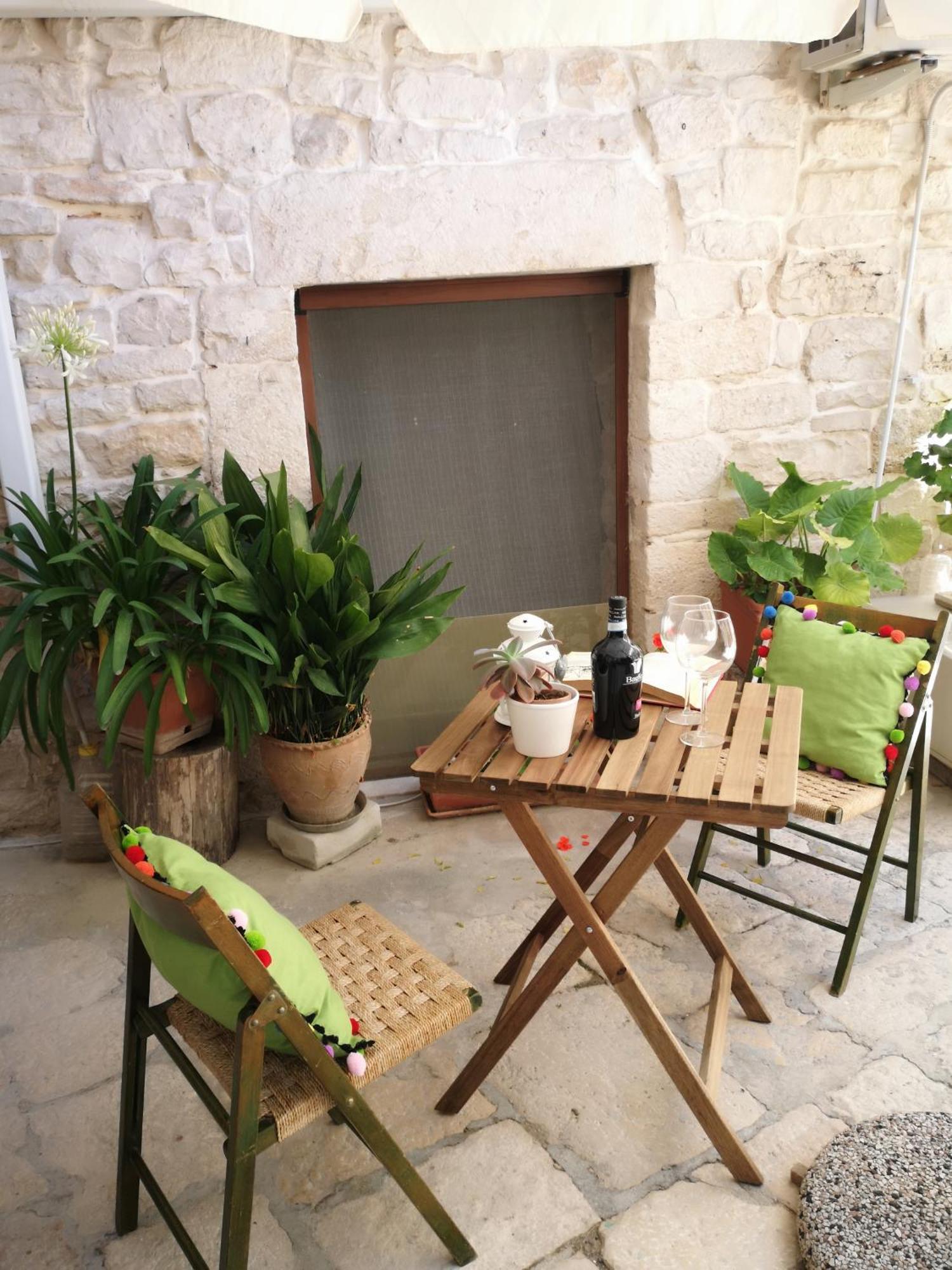 Corte Sagarriga Visconti Bed & Breakfast Giovinazzo Exterior photo